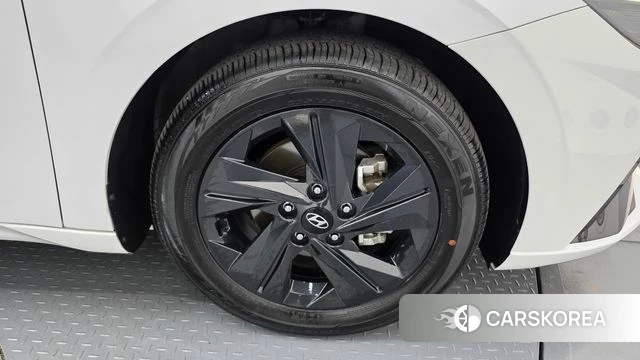 Hyundai Avante Hybrid (CN7) id 4500393 из Кореи 13