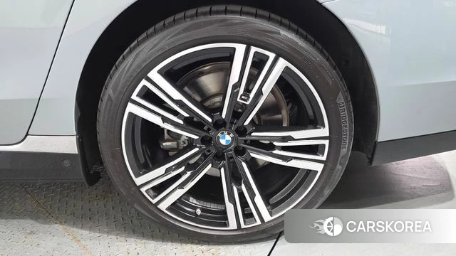 BMW i7 (G70) id 4474301 из Кореи 13