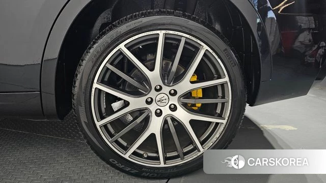 Maserati Levante id 4689076 из Кореи 13