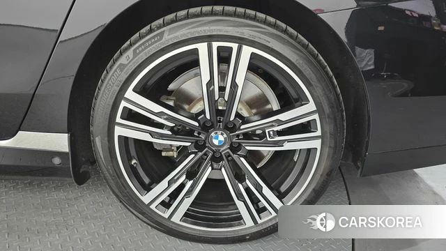 BMW i7 (G70) id 4421511 из Кореи 13