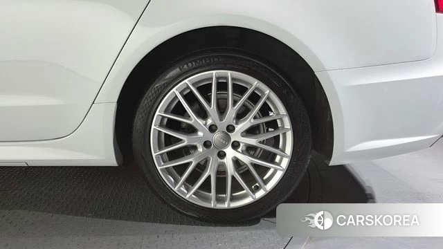 Audi New A6 id 4459678 из Кореи 13