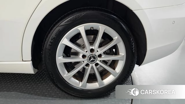 Mercedes-Benz A-Class W177 id 4482668 из Кореи 13