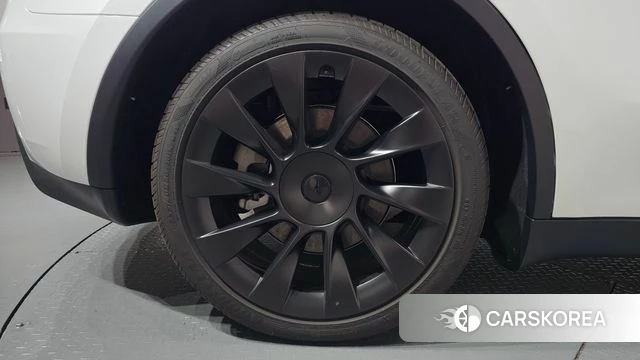 Tesla Model Y id 4778493 из Кореи 13