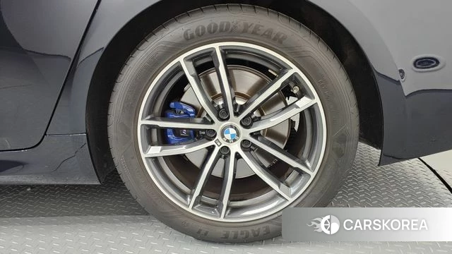 BMW 5 Series (G30) id 4623993 из Кореи 13