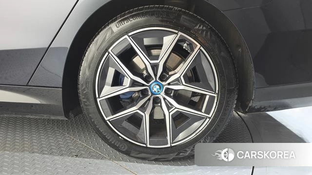 BMW i5 (G60) id 4342960 из Кореи 13