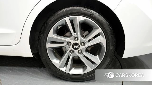 Hyundai Avante AD id 4447837 из Кореи 13