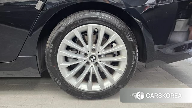BMW 5 Series (G30) id 4683685 из Кореи 13