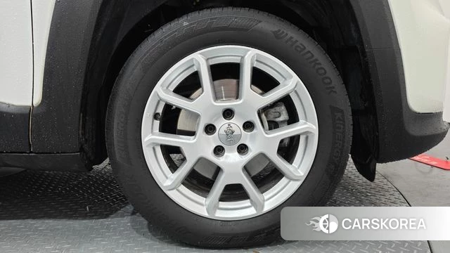 Jeep Renegade id 4754778 из Кореи 13
