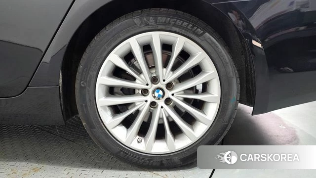 BMW 5 Series (G30) id 4689327 из Кореи 13