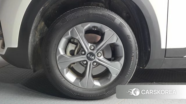Kia Seltos id 4429384 из Кореи 13