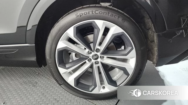 Audi Q8 (4M) id 4612111 из Кореи 13