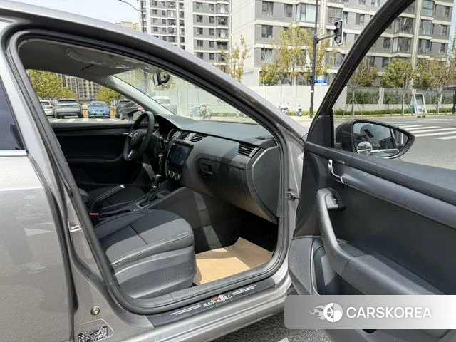 Skoda Octavia id 4239321 из Китая 13