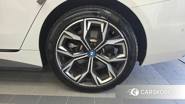 BMW i4 id 4707277 из Кореи 13