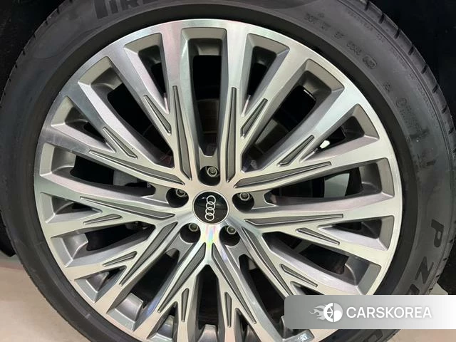 Audi A8 id 4207588 из Китая 13