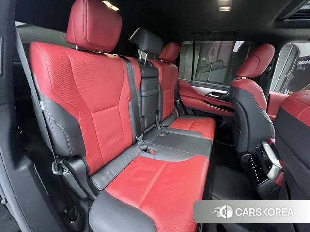 Lexus LX id 4263384 из Китая 13