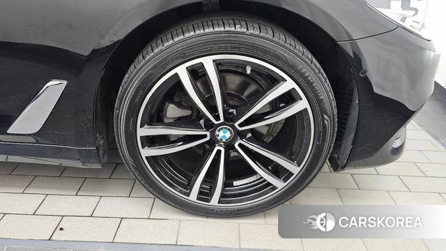 BMW 5 Series (G30) id 4325166 из Кореи 13