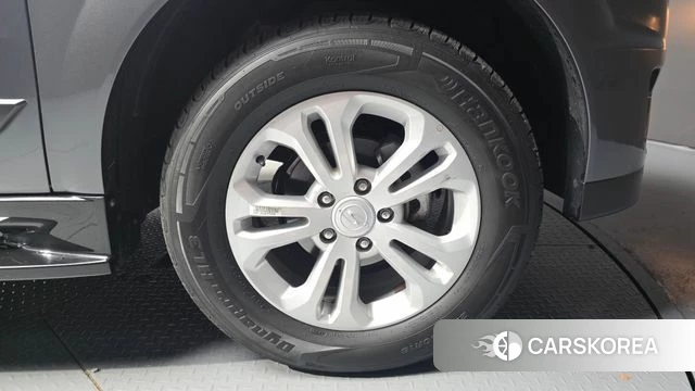Ssangyong The New Korando Sports id 4574657 из Кореи 13