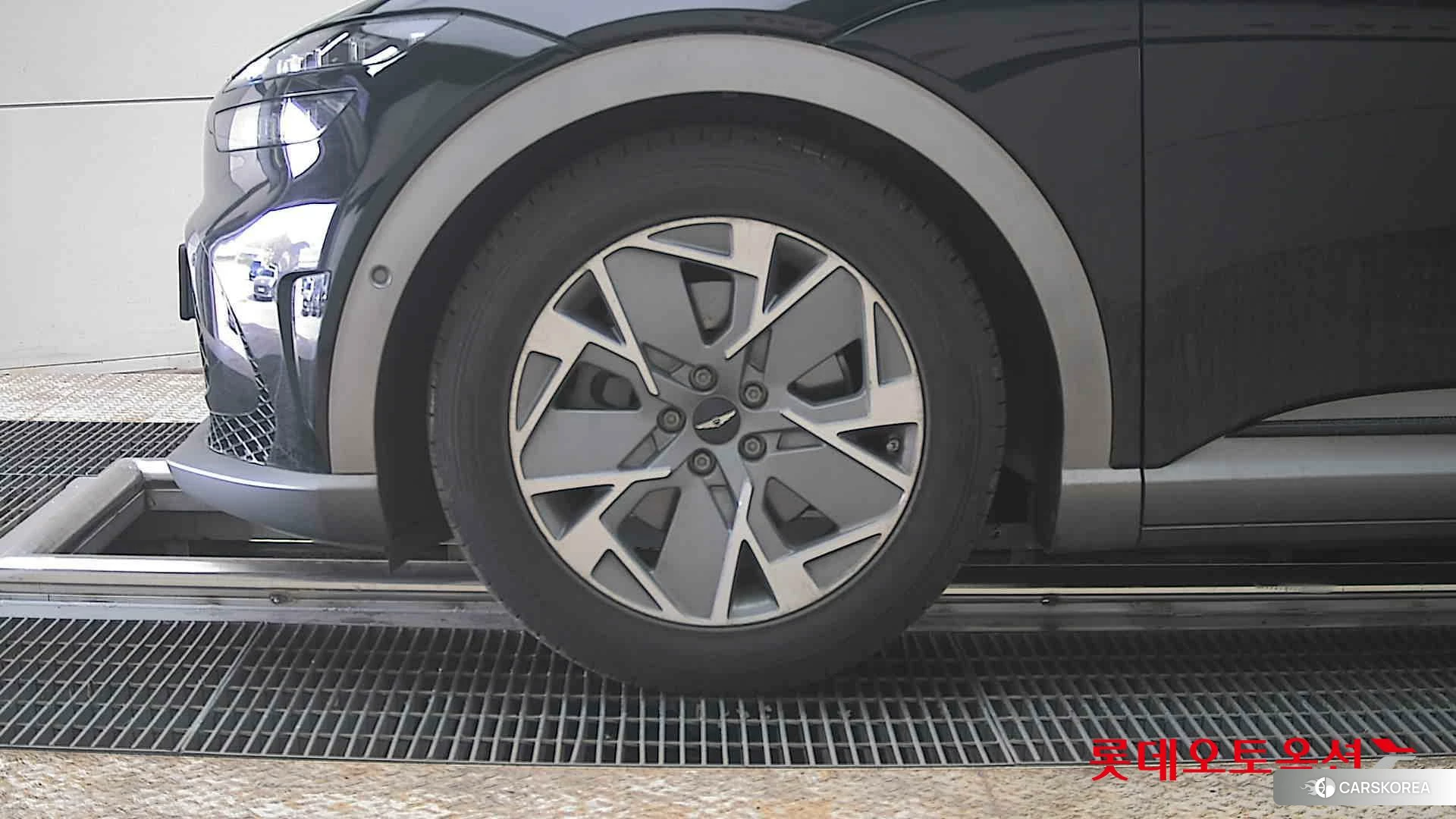 Hyundai GV60 id 3888343 из Кореи 13