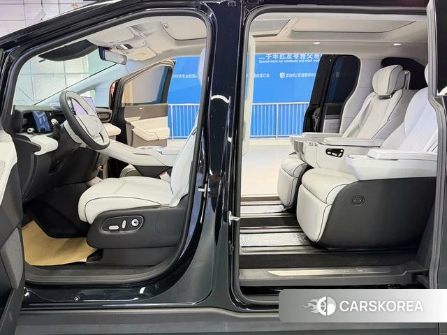 Xiaopeng Motors Xiaopeng X9 id 4238651 из Китая 13