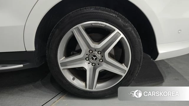 Mercedes-Benz GLE - Class W166 id 4615334 из Кореи 13