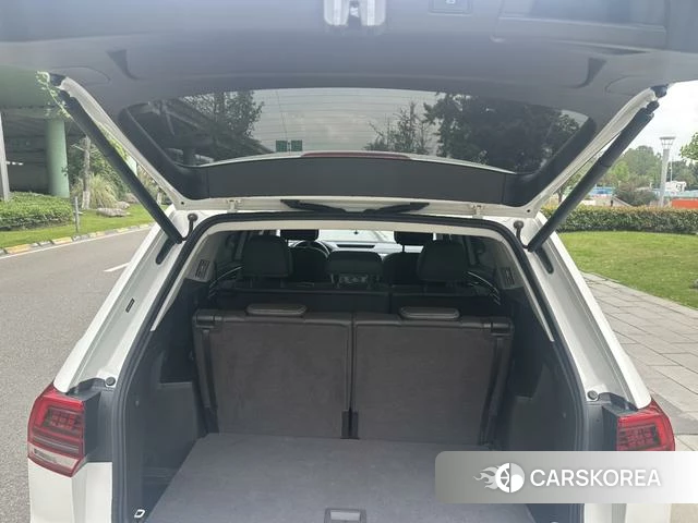 Volkswagen Tourang id 4213849 из Китая 13