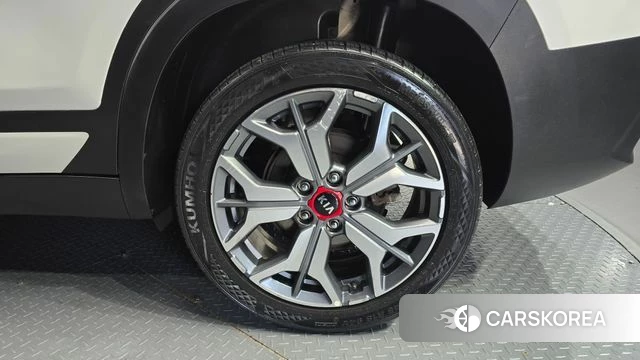 Kia Seltos id 4642339 из Кореи 13