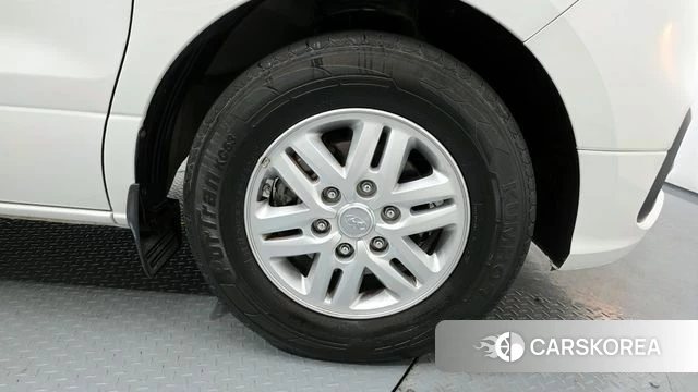 Hyundai The New Grand Starex id 4384847 из Кореи 13