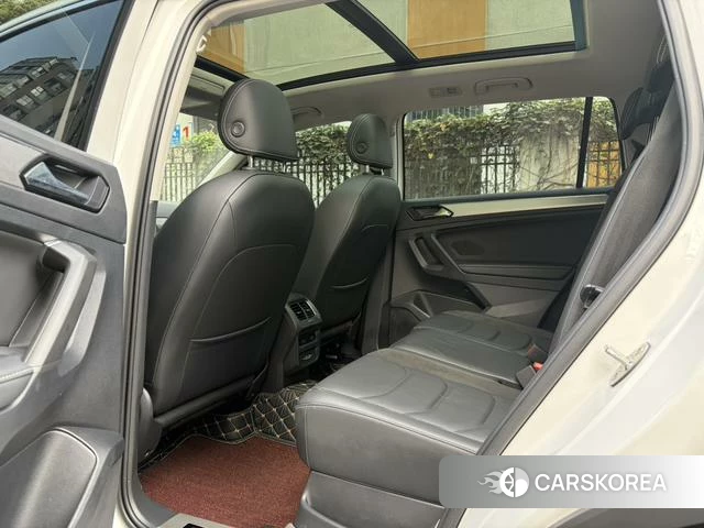 Volkswagen Tiguan L id 4219865 из Китая 13