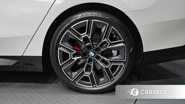 BMW 5 Series (G60) id 4649523 из Кореи 13