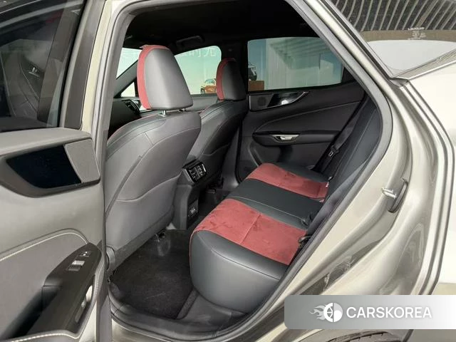 Lexus NX id 4240126 из Китая 13
