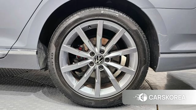 Volkswagen Passat GT (B8) id 4395697 из Кореи 13