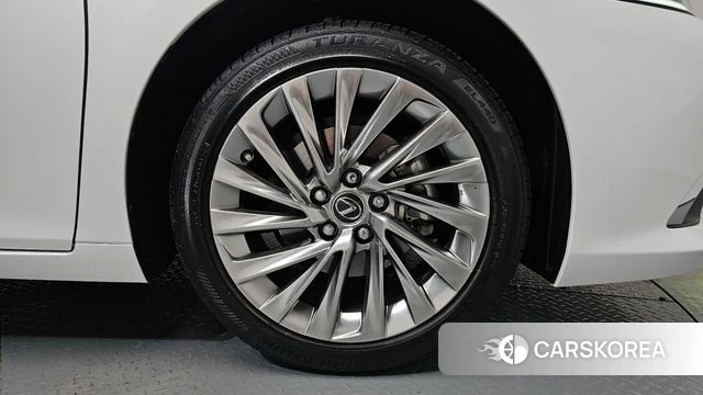 Lexus ES300h 7th generation id 4778302 из Кореи 13