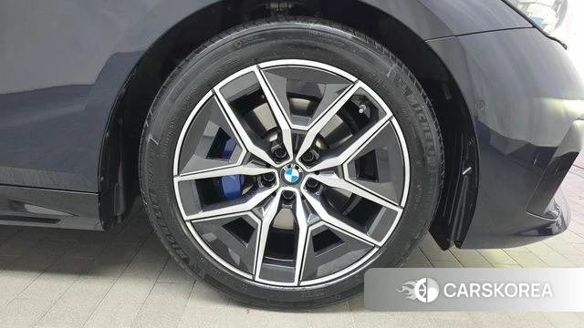 BMW 5 Series (G60) id 4388212 из Кореи 13