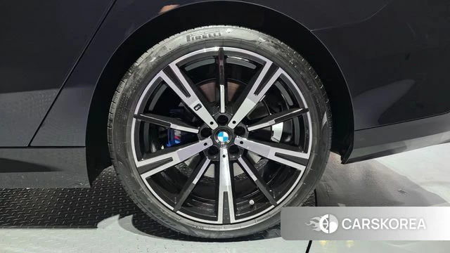 BMW 5 Series (G60) id 4527769 из Кореи 13