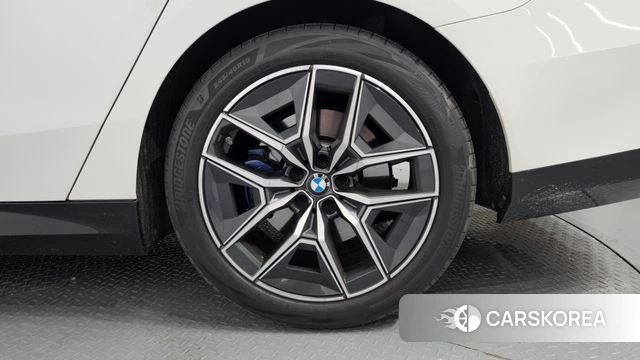 BMW 5 Series (G60) id 4720053 из Кореи 13