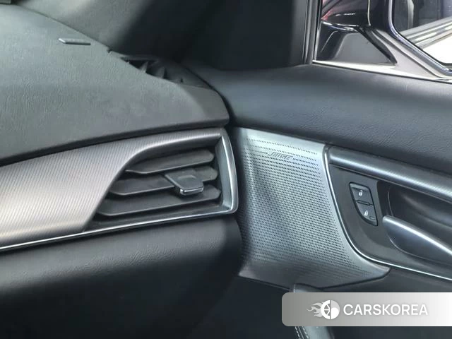 Cadillac CT5 id 4238137 из Китая 13