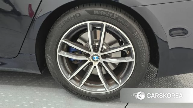BMW 5 Series (G30) id 4785048 из Кореи 13