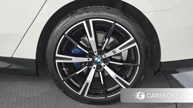 BMW 5 Series (G60) id 4527580 из Кореи 13