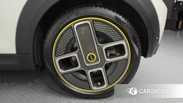 Mini Cooper Electric id 4735436 из Кореи 13