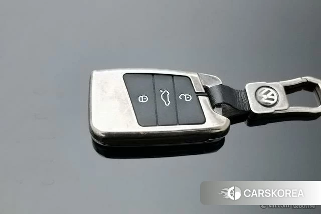 Volkswagen Passat id 4272138 из Китая 13
