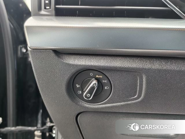 Volkswagen Passat id 4263119 из Китая 13