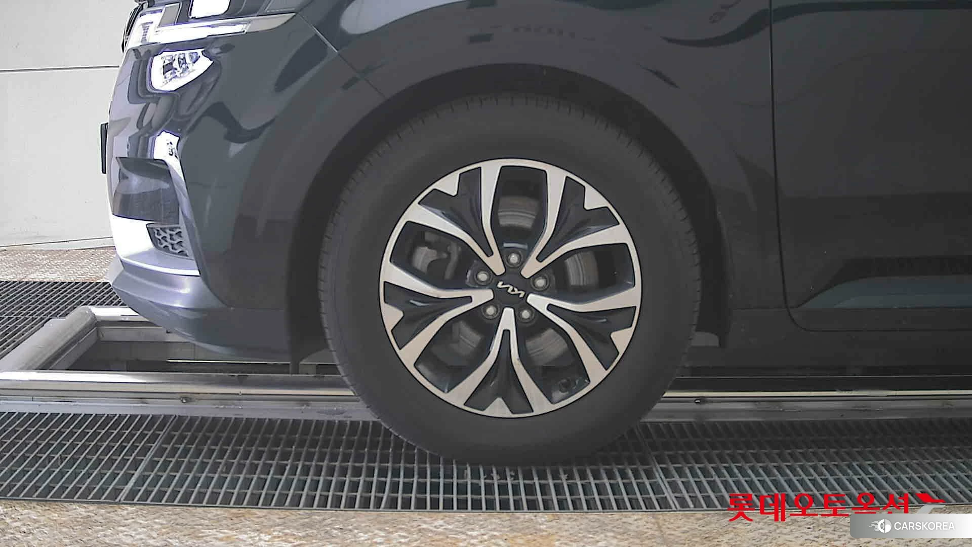 Kia Carnival id 3888413 из Кореи 13