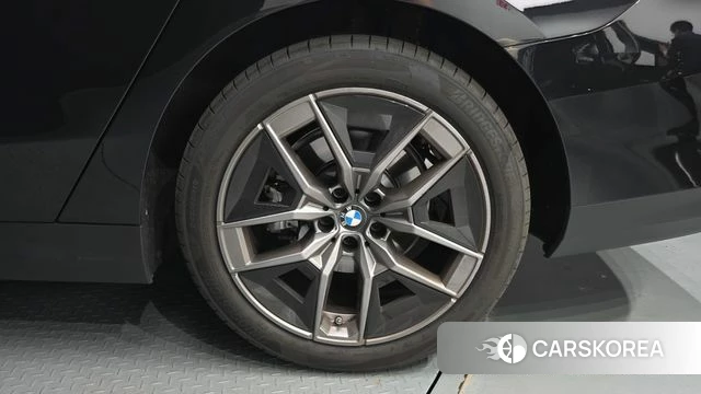 BMW 5 Series (G60) id 4505313 из Кореи 13
