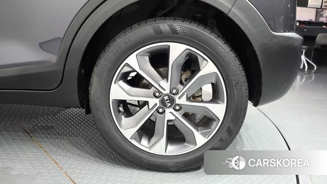 Kia Stonic id 4614702 из Кореи 13