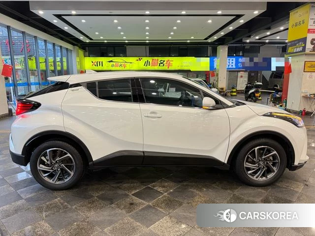 Toyota C-HR id 4209211 из Китая 13