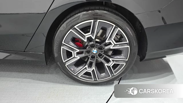 BMW 5 Series (G60) id 4664816 из Кореи 13