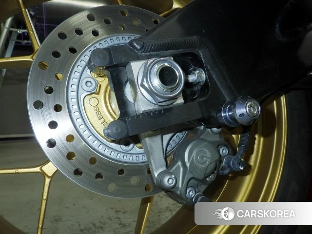 Проданный Honda CBR1000RR-R FIREBLADE SP id 3996783 из Японии, фото 13