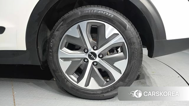 Kia Niro Plus id 4687551 из Кореи 13