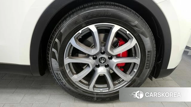 Maserati Levante id 4356121 из Кореи 13