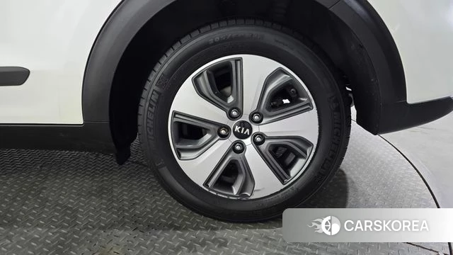 Kia Niro id 4325795 из Кореи 13
